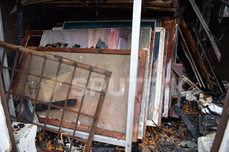 Около 4000 картин сгорело сегодня ночью при пожаре в здании Центрального выставочного зала