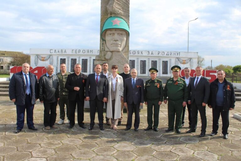 В Крыму установили памятник советским воинам из Абхазии